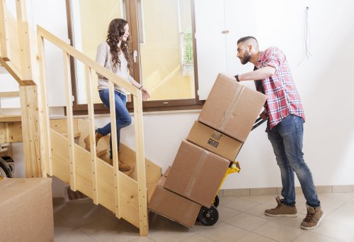 Flexible man and van Hammersmith service for homes and businesses