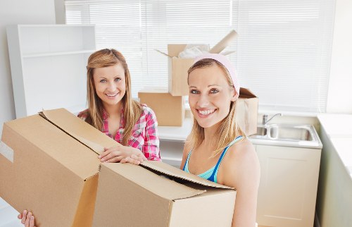 Boxes and packing materials for homes and businesses in Hammersmith